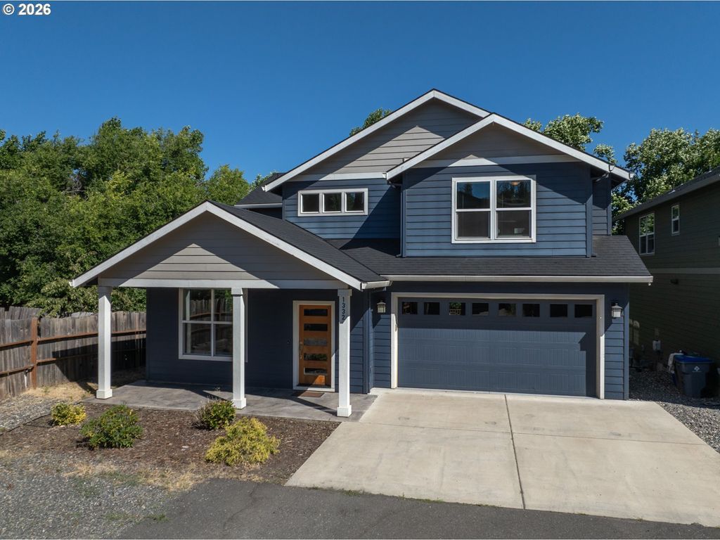 1332 Wasco St, Hood River