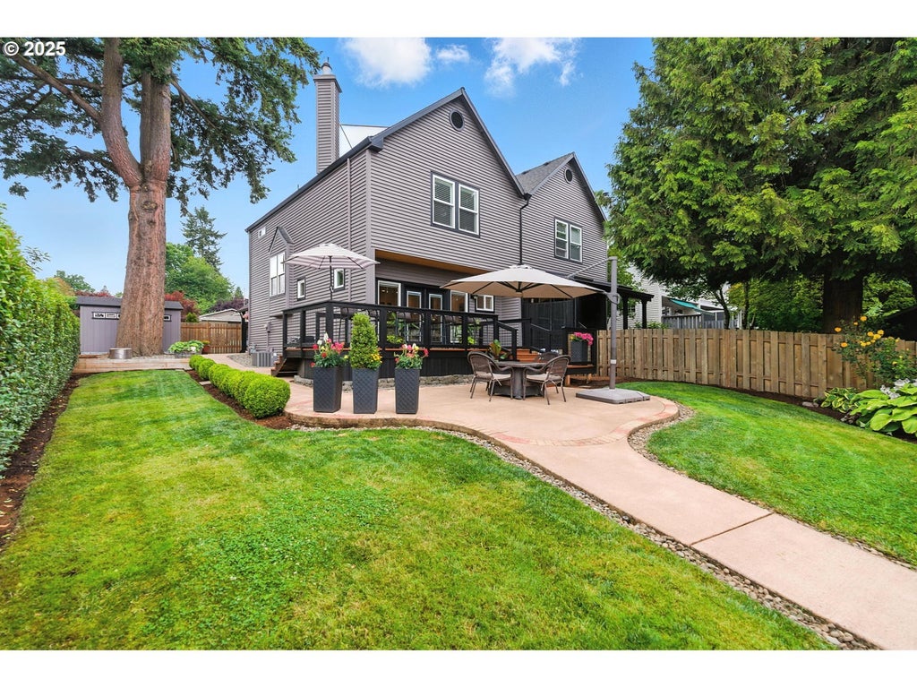 639 2nd St, Lake Oswego