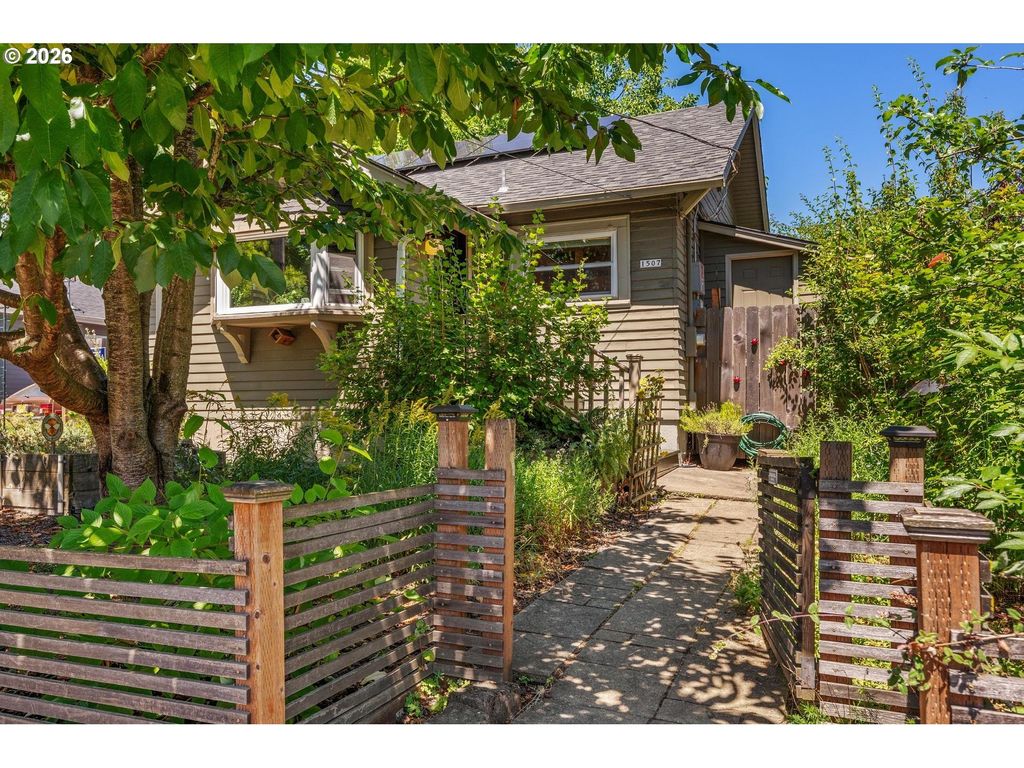 1507 N Watts St, Portland