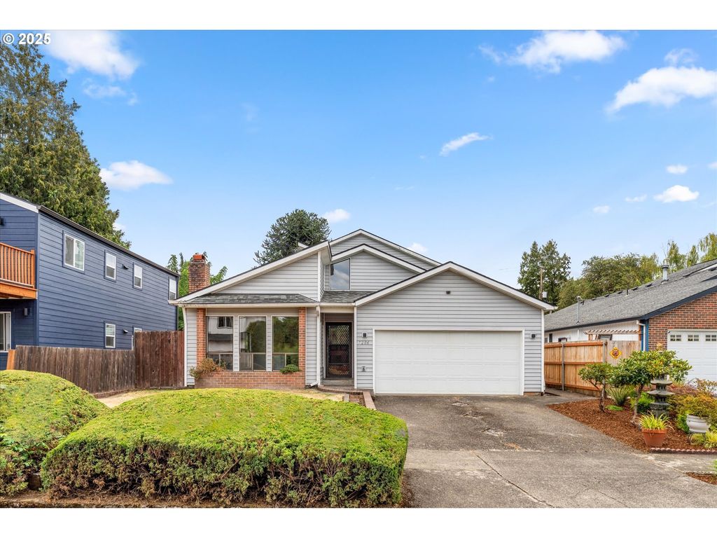 7206 N Amherst St, Portland