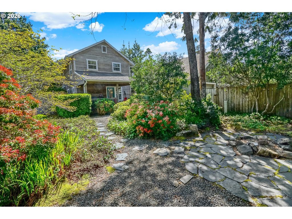 265 Bunchberry Way, Depoe Bay