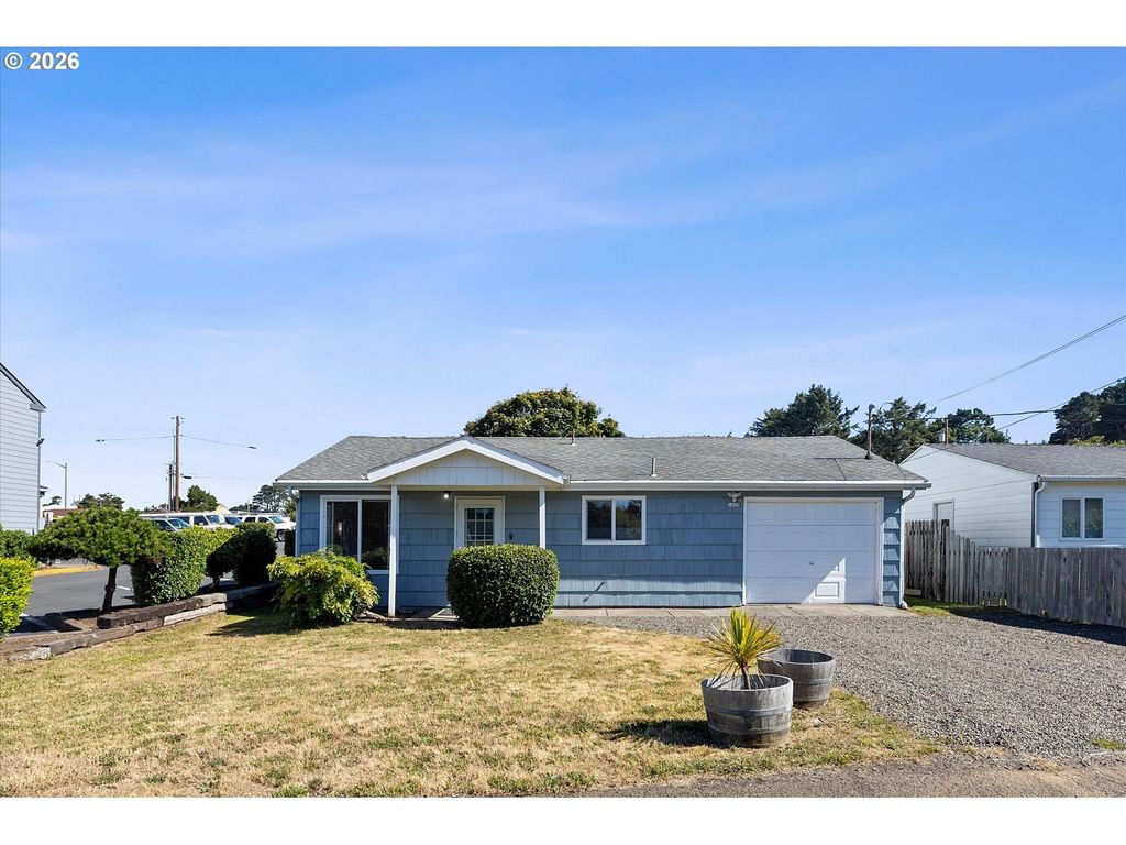 1435 Ne 10th St, Lincoln City