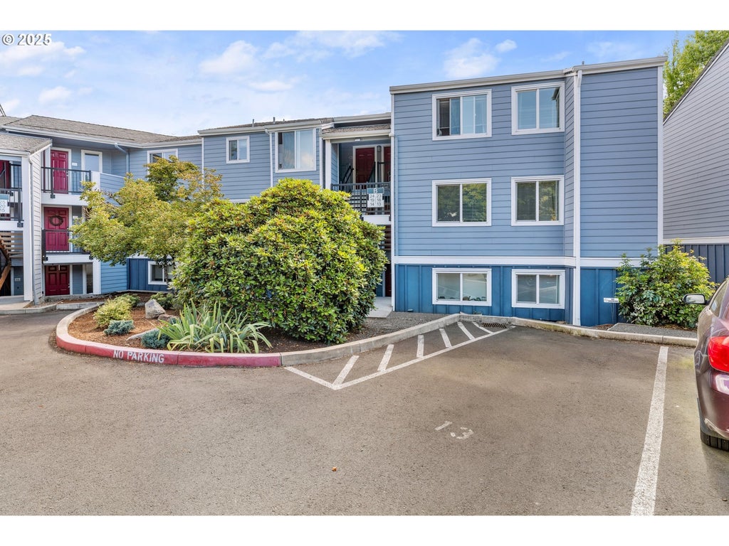 47 Eagle Crest Dr #13, Lake Oswego