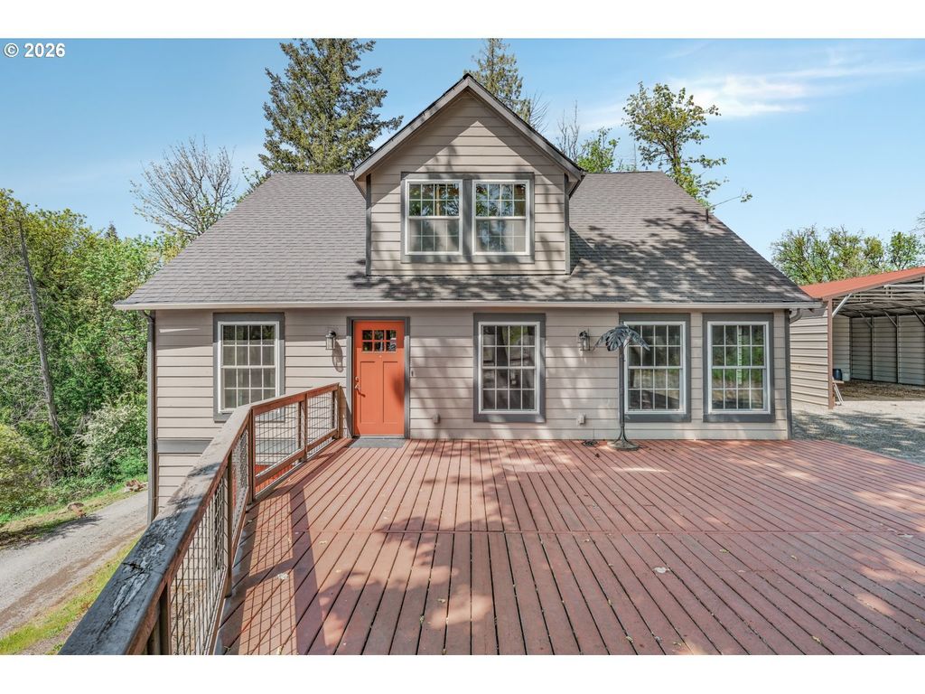 15684 Thayer Rd, Oregon City