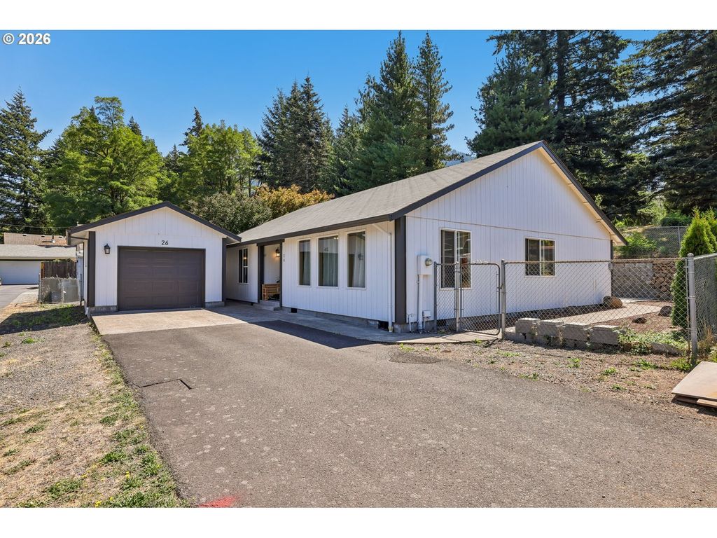 26 Se Wheeler St, Cascade Locks