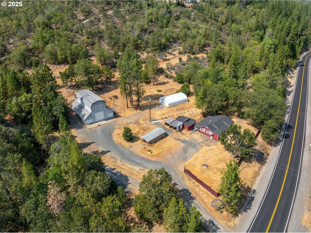3461 W Evans Creek Rd, Rogue River