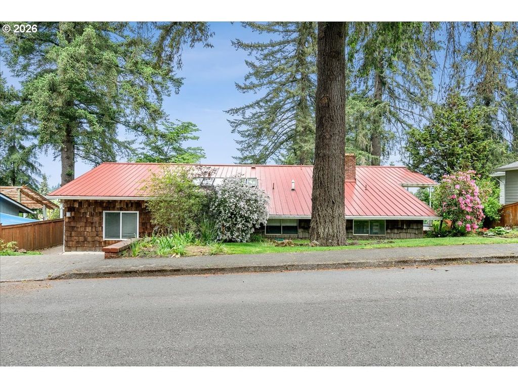 235 Se Kevin Way, Salem