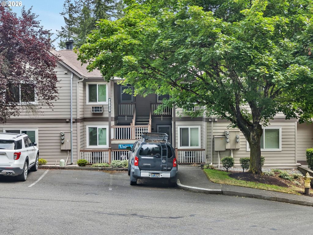 20030 Marigold Ct 18, West Linn
