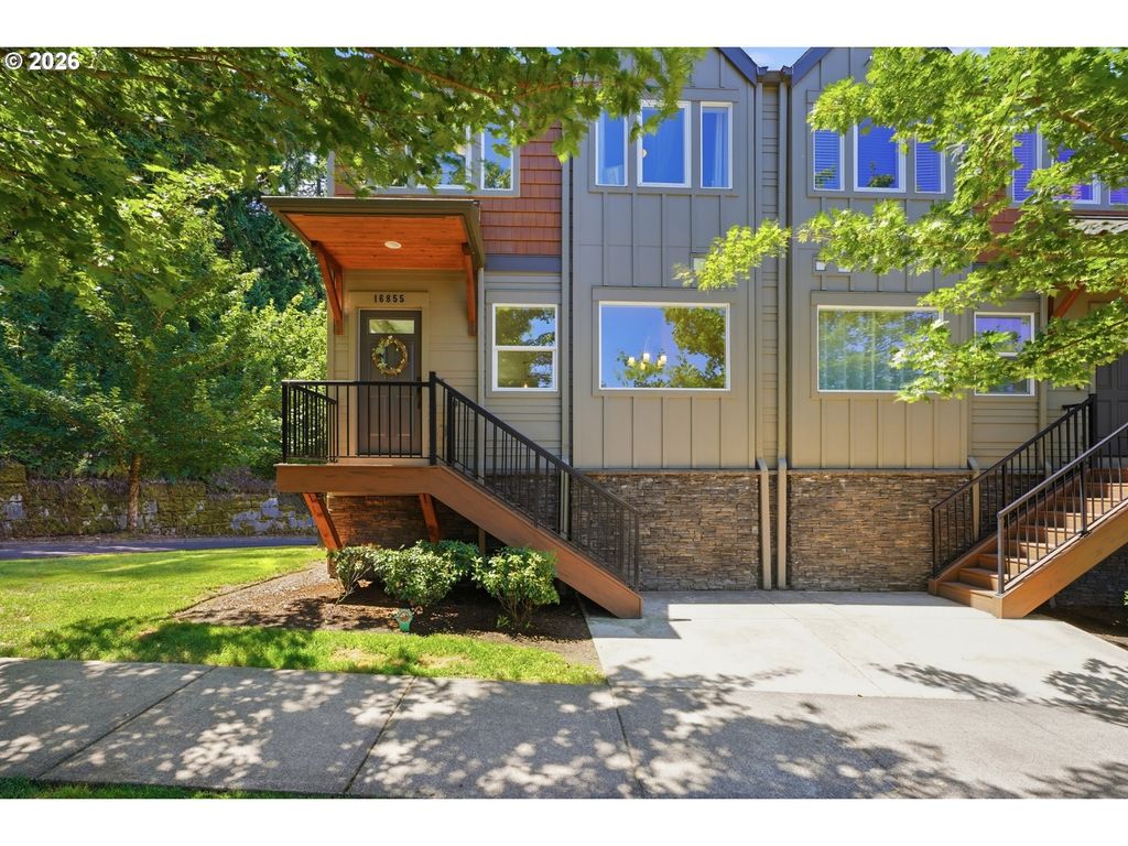 16855 Champion Way, Sandy