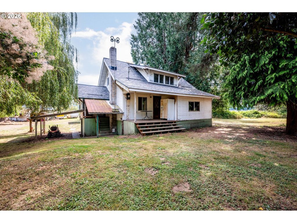 12270 Marshland Rd, Clatskanie