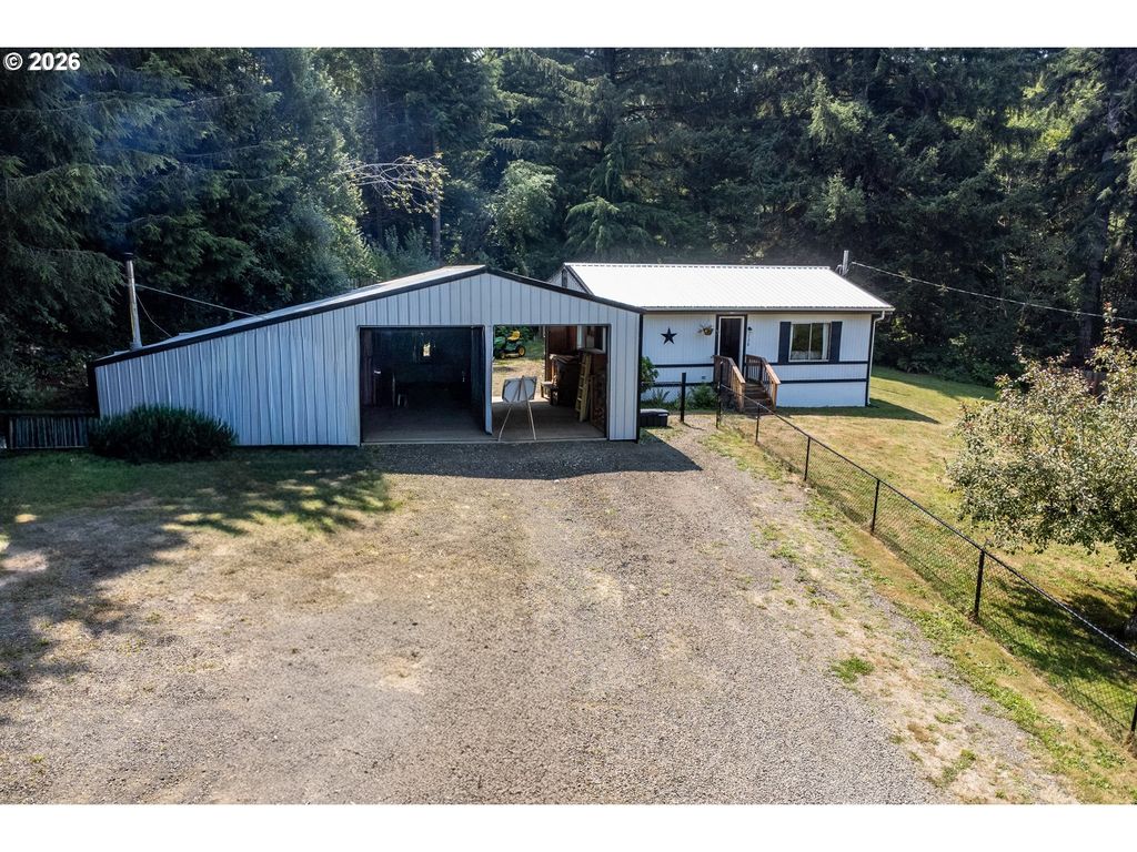 136 N Davis Ln, Otis