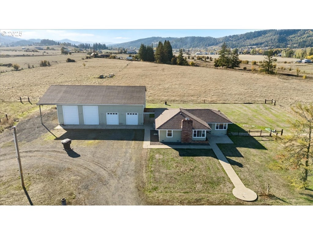 557 Plat B Rd, Sutherlin