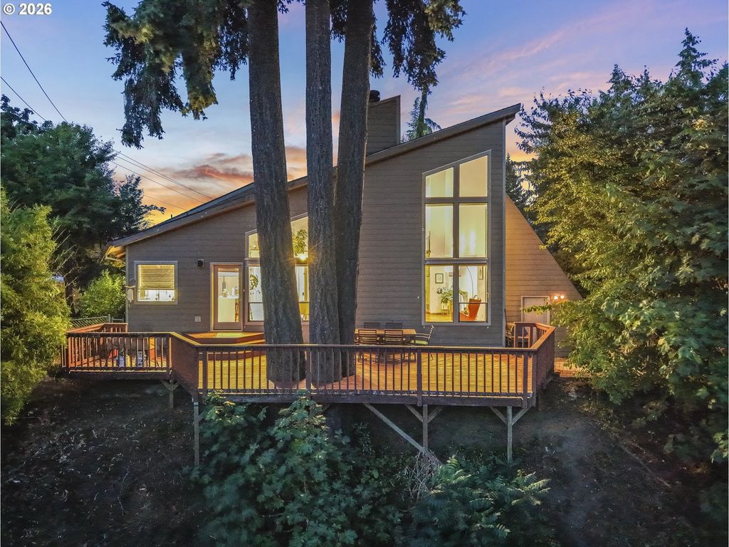 1116 N Knights Bridge Rd, Canby