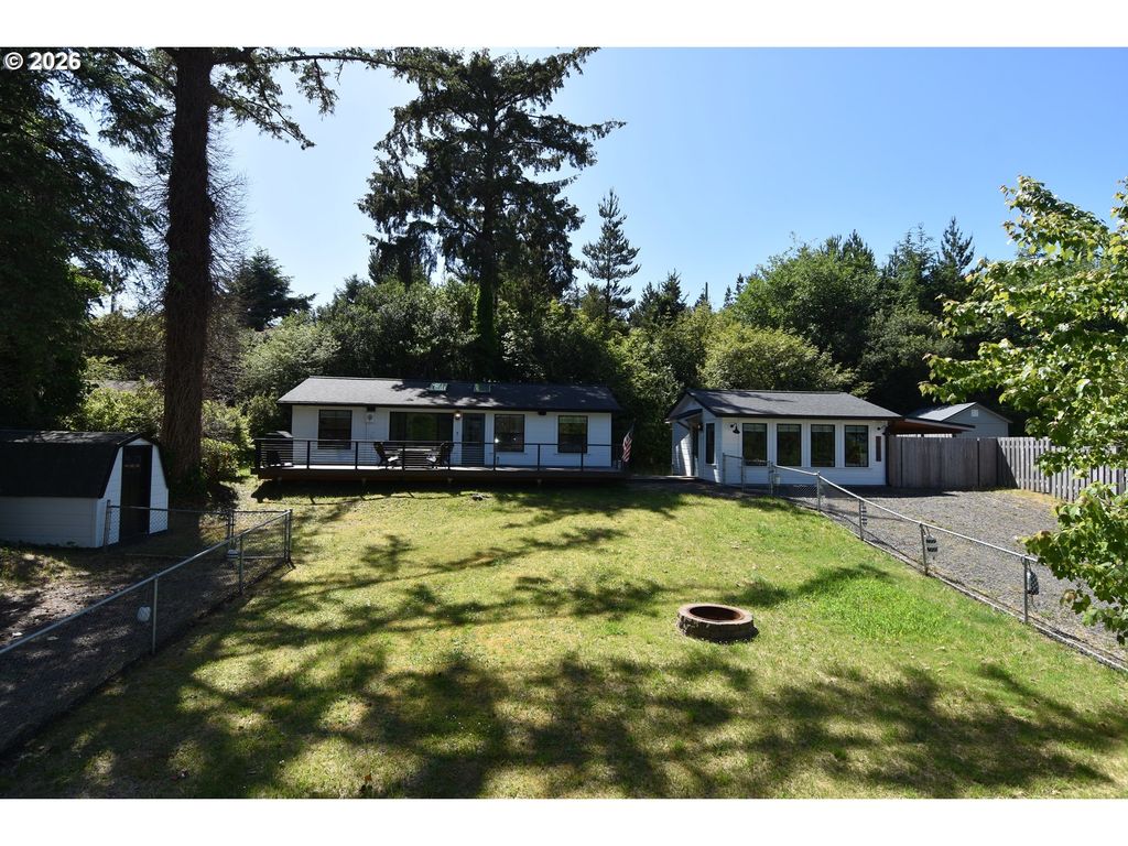 27813 L Pl, Ocean Park