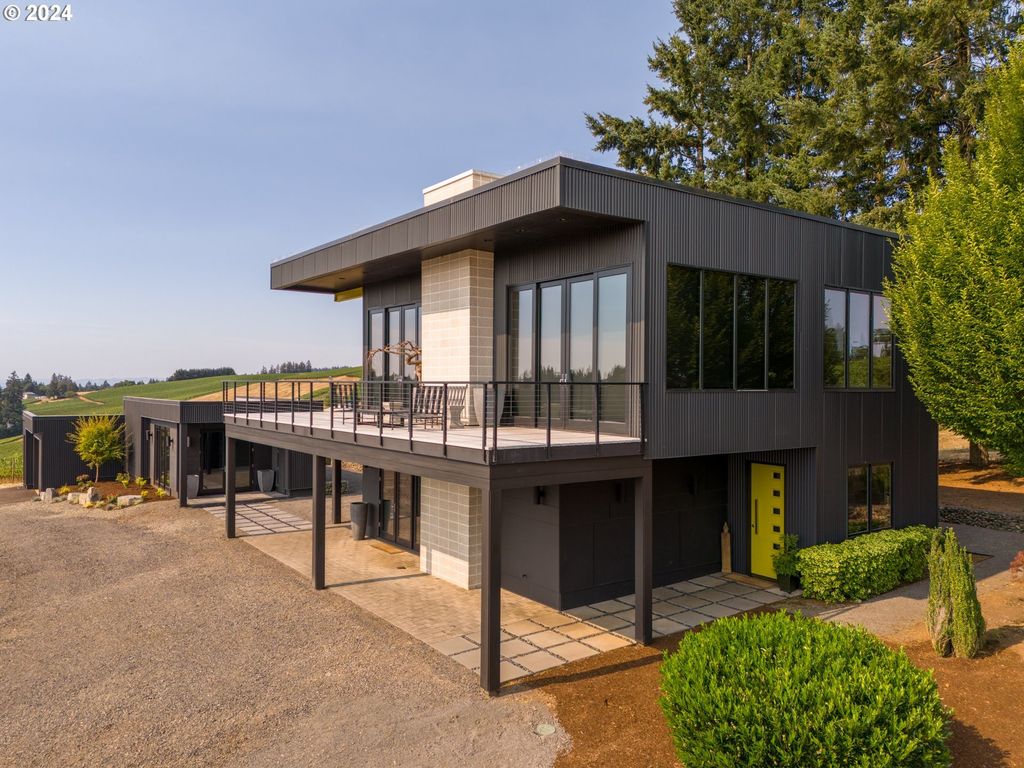 20600 Ne Overlook Dr, Dundee