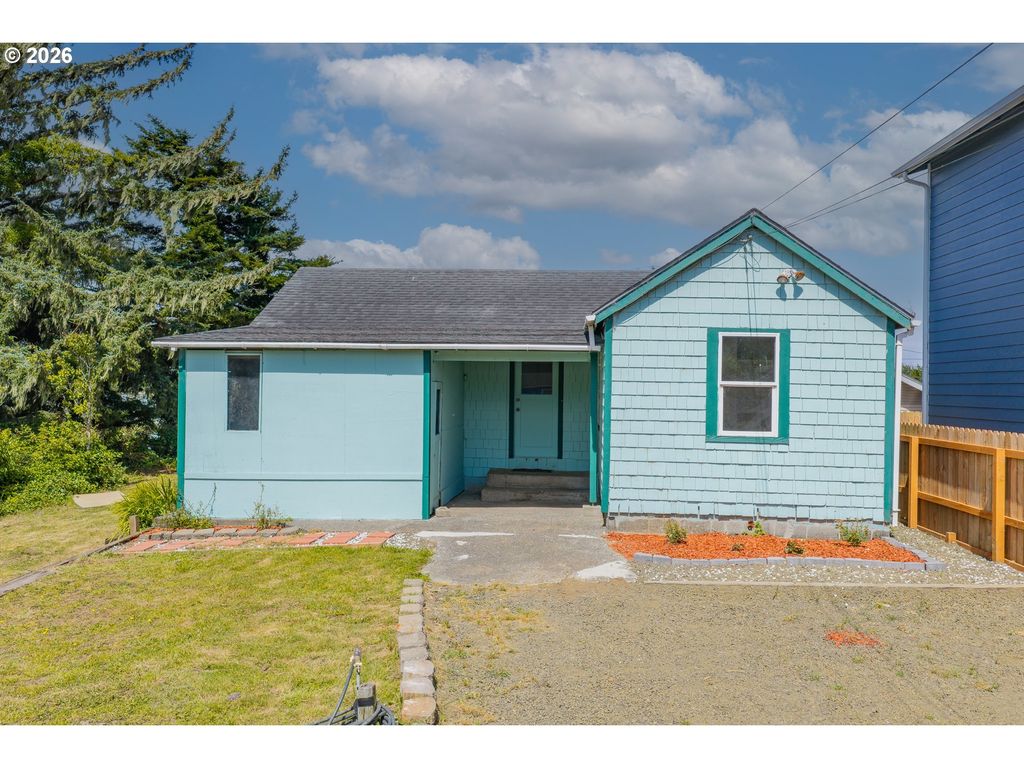 262 N Marple St, Coos Bay