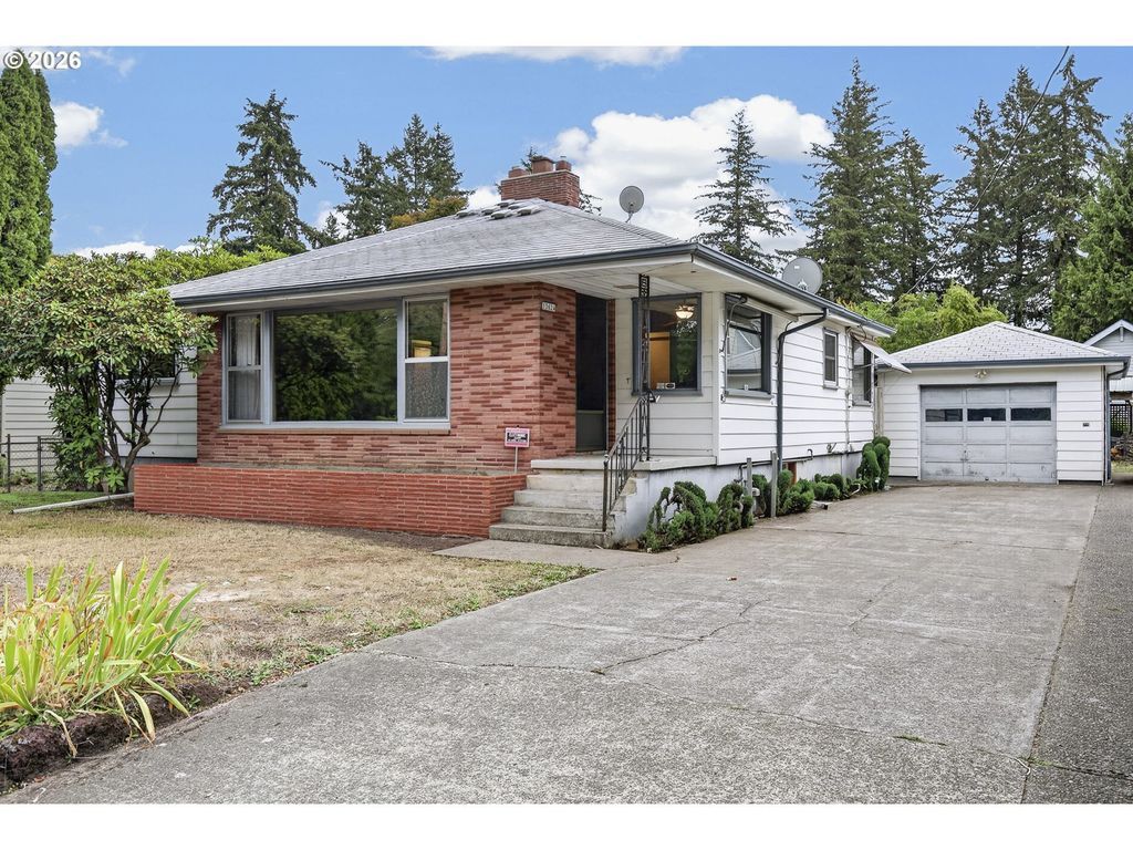13624 Ne Glisan St, Portland