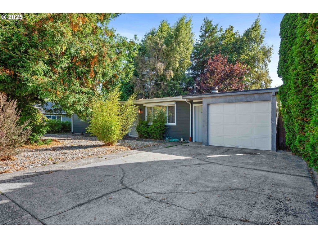 2730 33rd St, Coos Bay