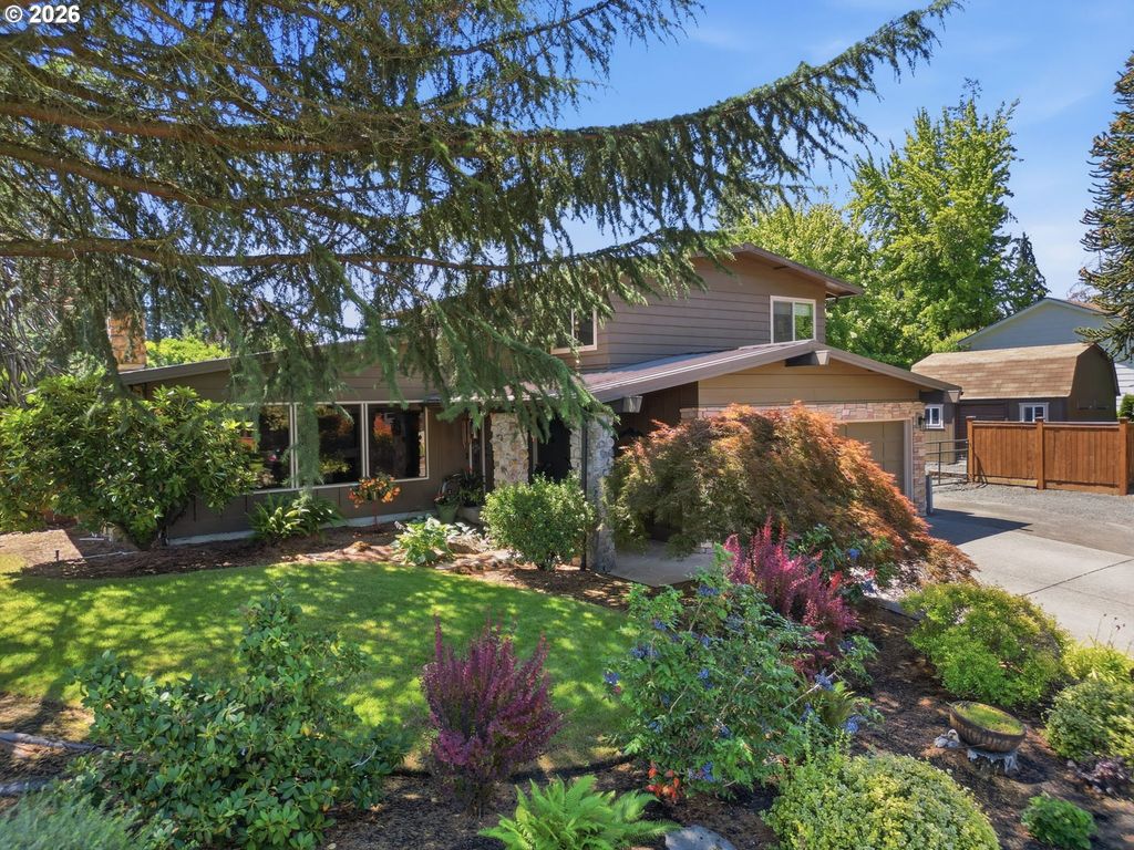 426 Carthage Ave, Eugene