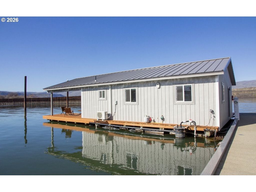 101 N Boat Basin Rd C17, The Dalles