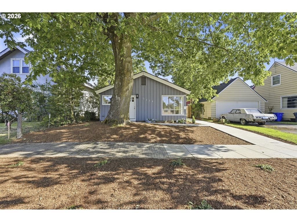 5224 Se Ramona St, Portland