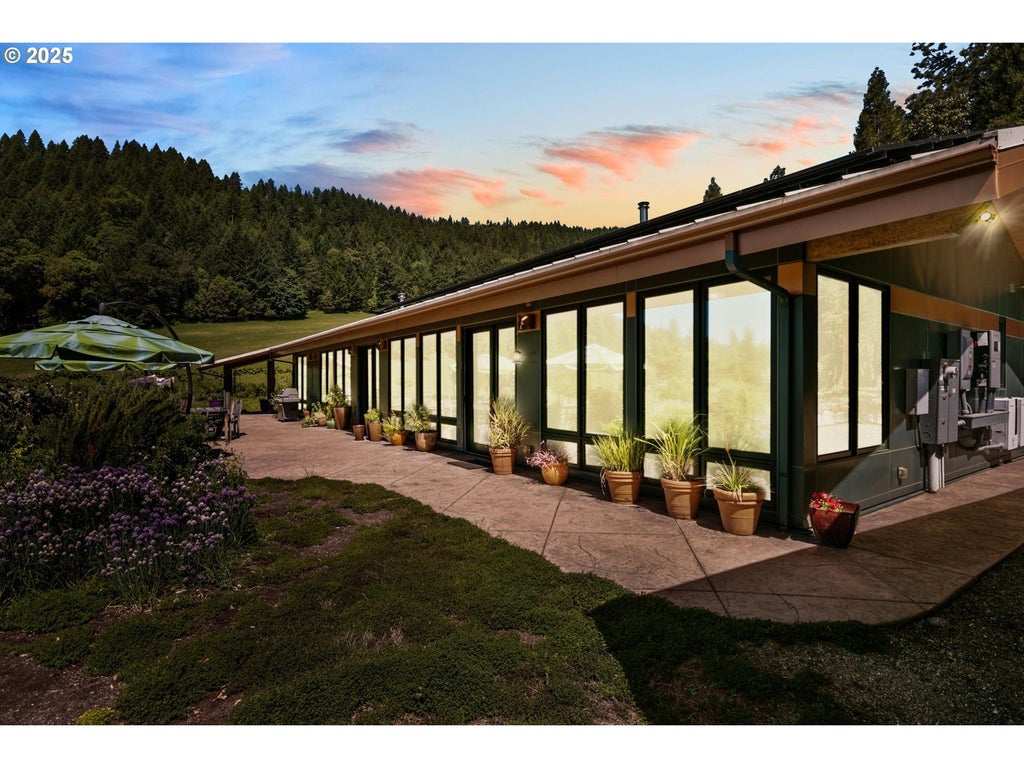 1104 Upper Cow Creek Rd, Azalea