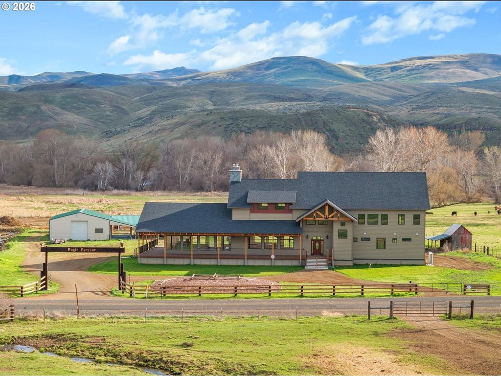 46131 Snake River Rd, Richland