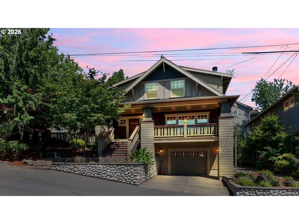 2939 Sw Custer St, Portland