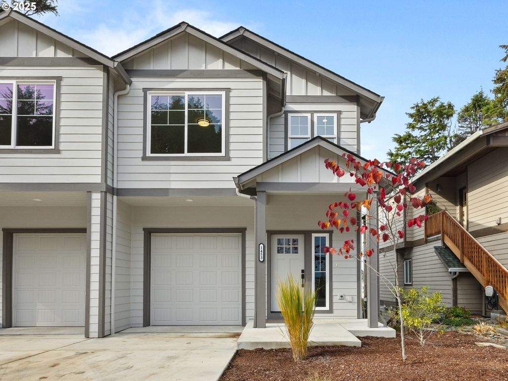 1453 Se Marine Ave, Lincoln City