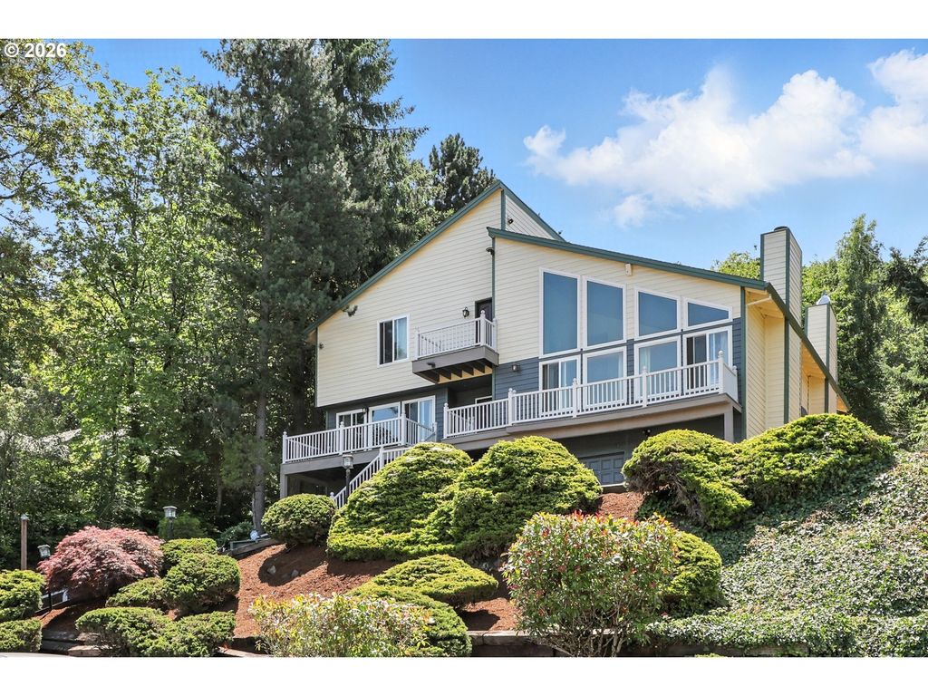 9838 Se Clatsop St, Portland