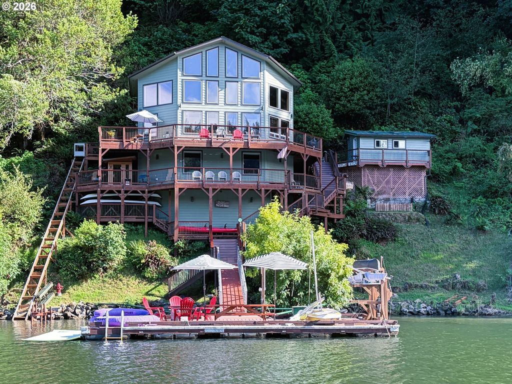 2355 Loon Lake Rd, Reedsport