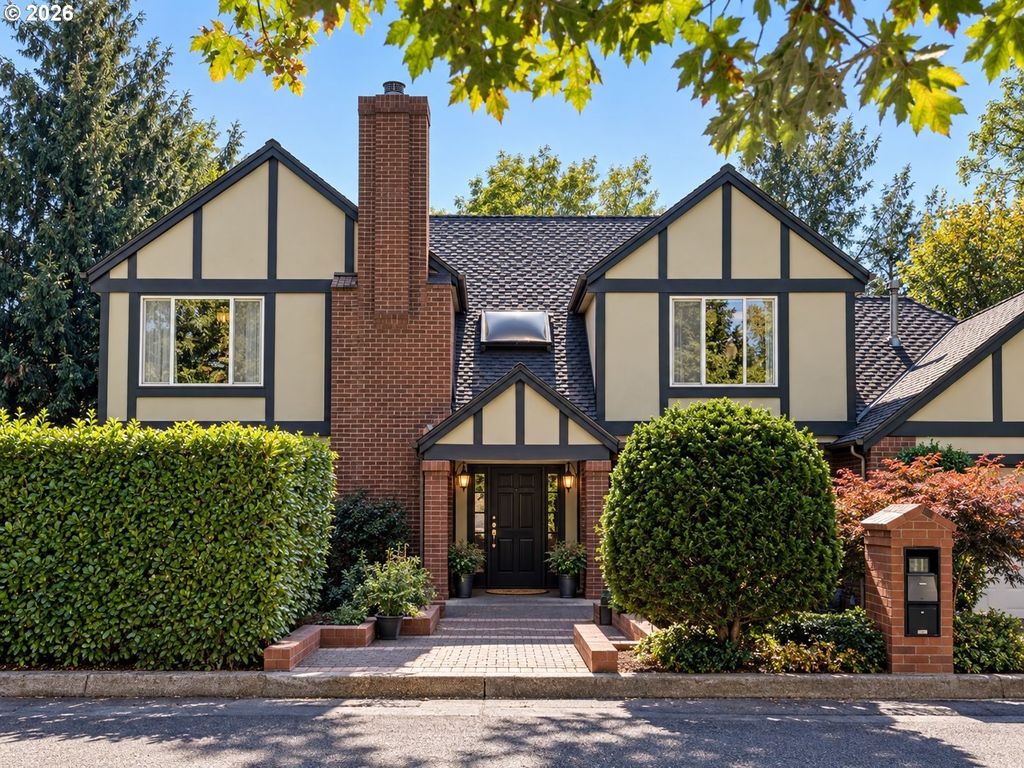 2636 Sw 64th Pl, Portland