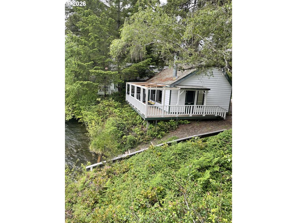 54460 Mckenzie River Dr, Blue River