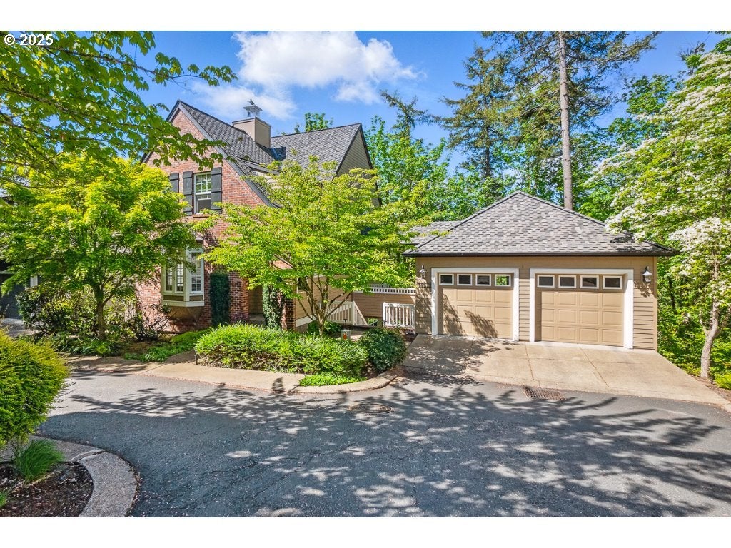 10272 Nw Edgewood Dr, Portland