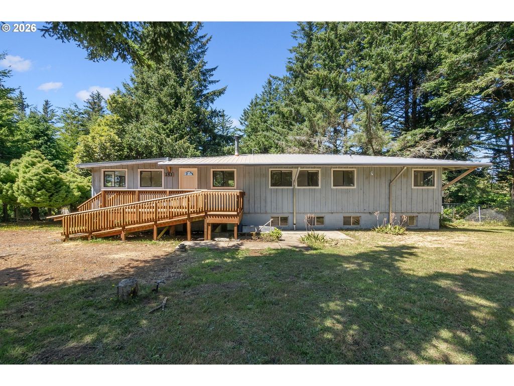 253 Coast Guard Hill Rd, Port Orford