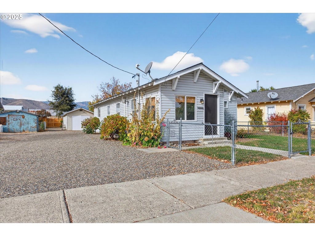 2515 11th St, Baker City