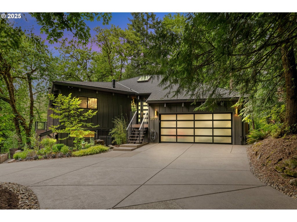 3777 Parkwood Way, West Linn