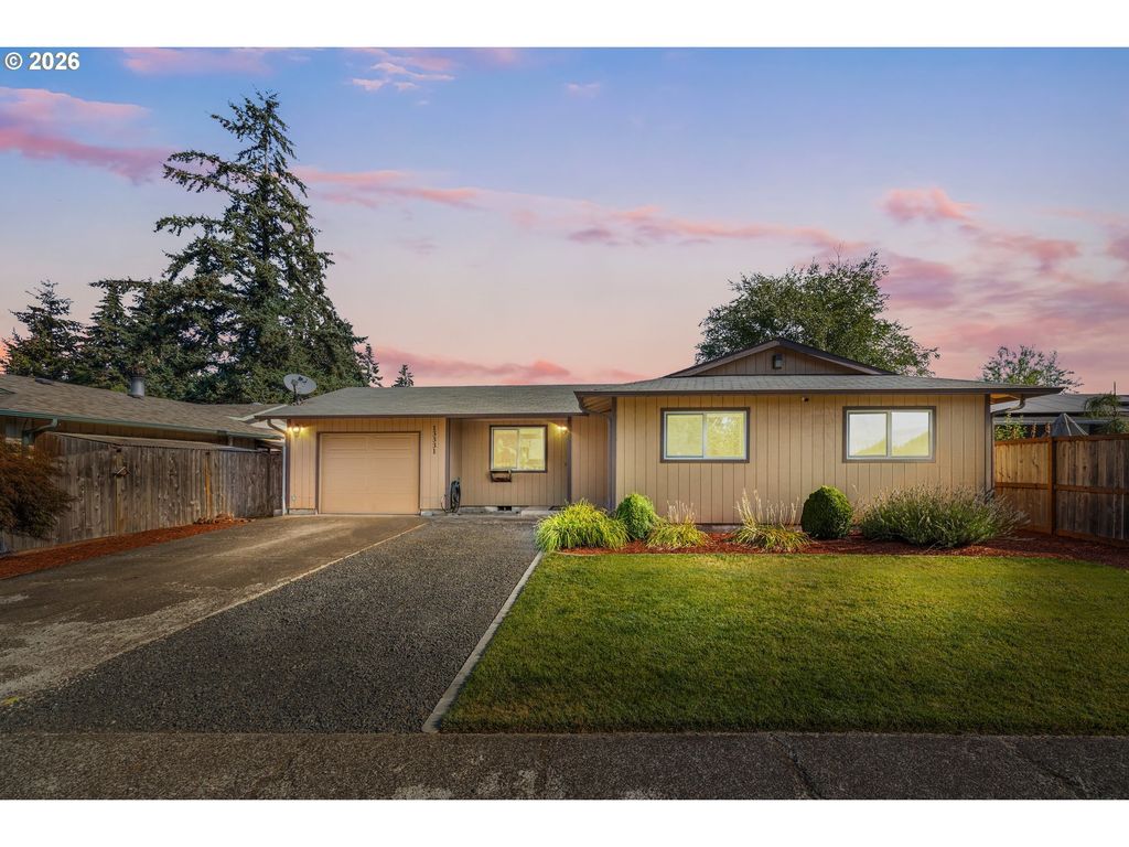 13331 Lakewood Dr, Aurora