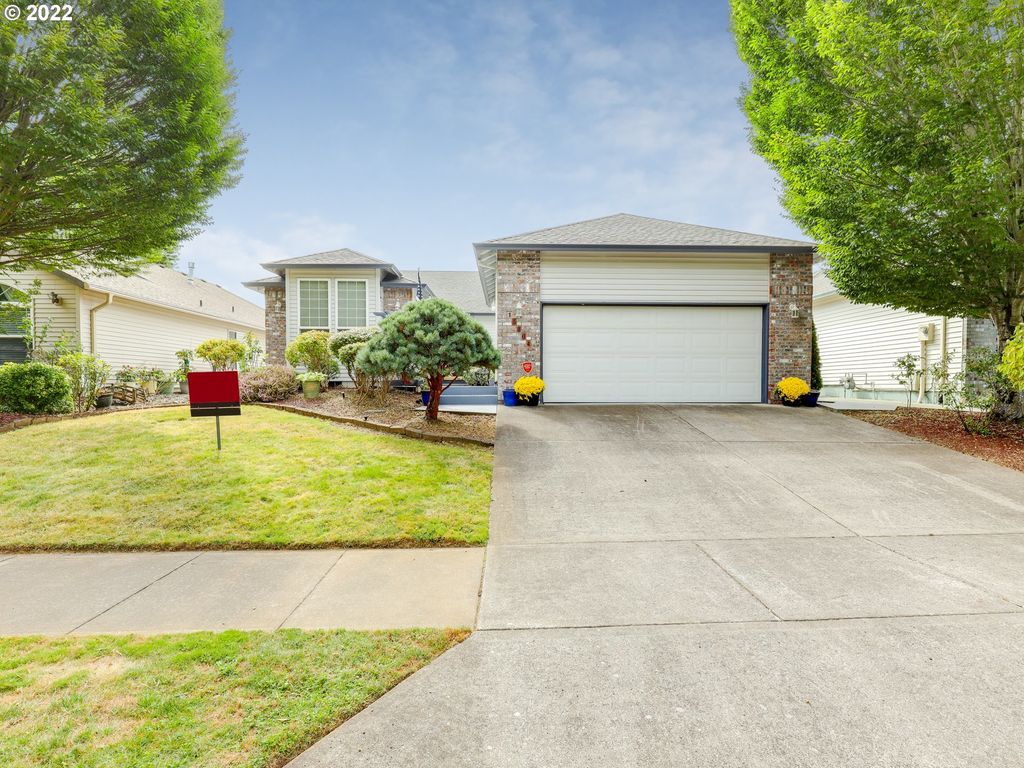 15804 Ne Russell St, Portland