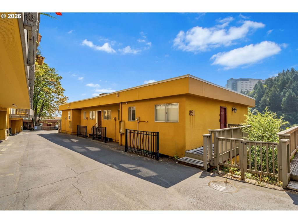 851 Sw Broadway Dr 52, Portland