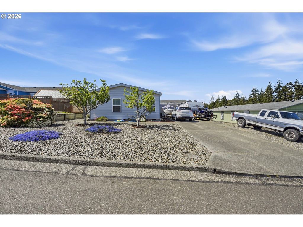 1830 Arthur St, North Bend