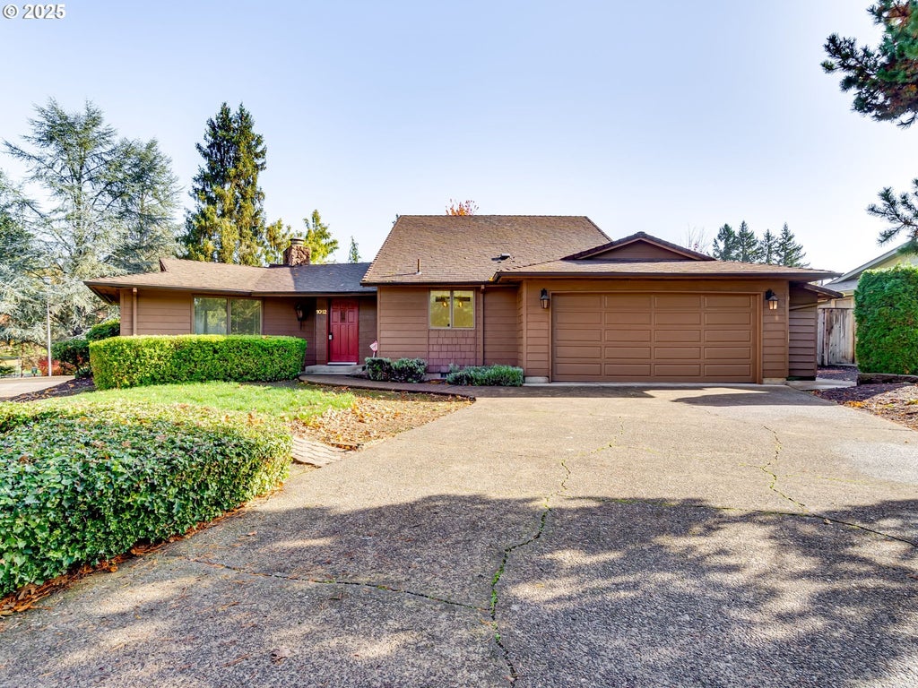 1012 Nw Oakwood Cir, McMinnville
