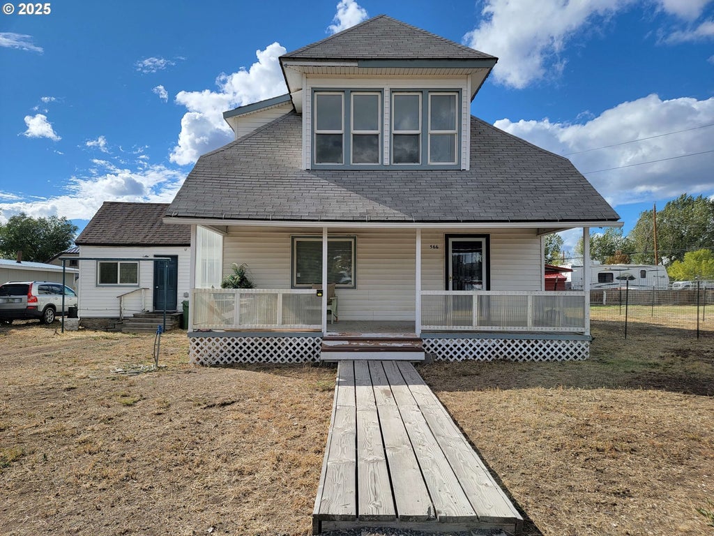 566 N Fairview Ave, Burns