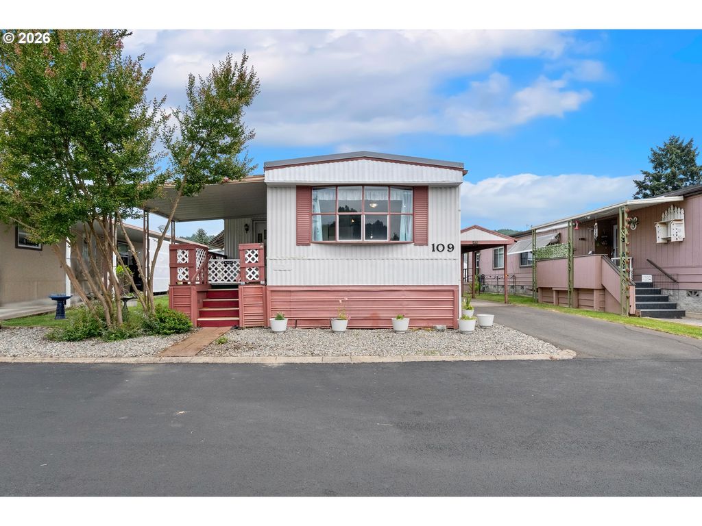 1200 E Central Ave 109, Sutherlin