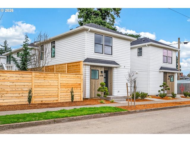6491 Se Ramona St B, Portland