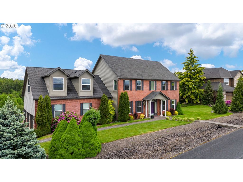24 Empire Dr, Silver Lake