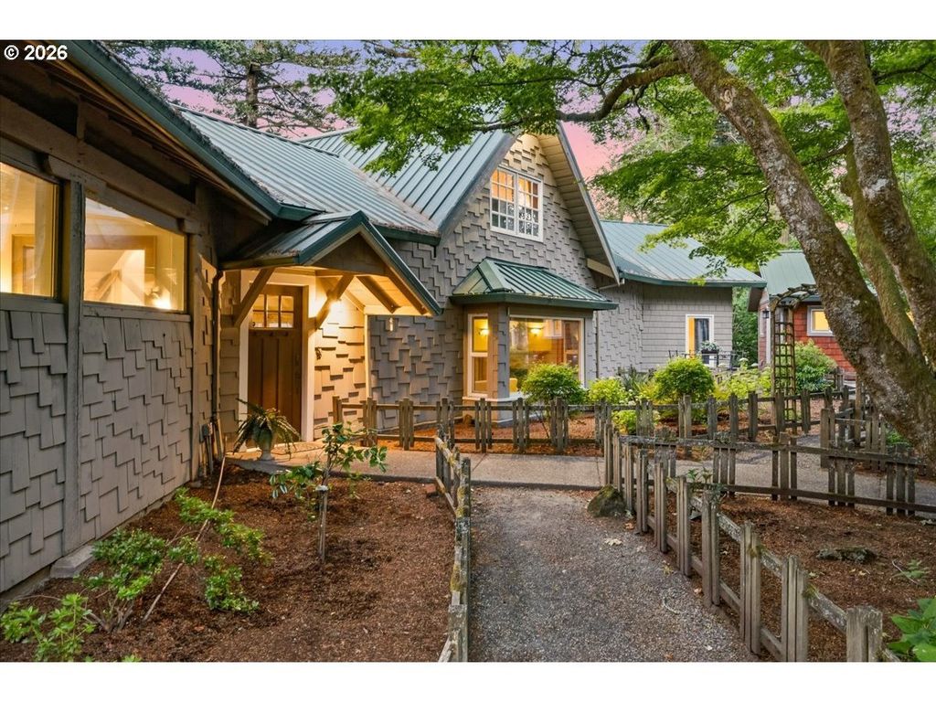 41225 E Larch Mountain Rd, Corbett