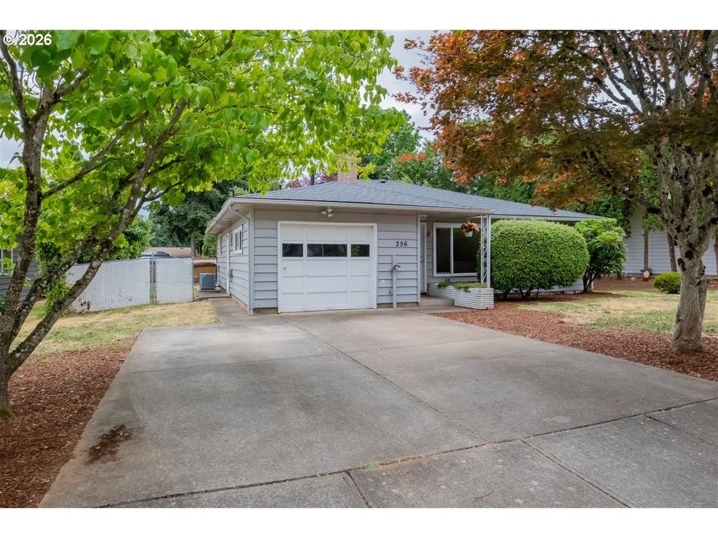 256 Gregory Ln Se, Salem
