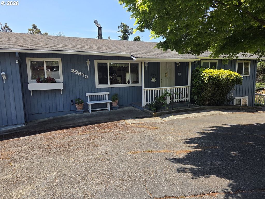 29670 Park Ter, Gold Beach