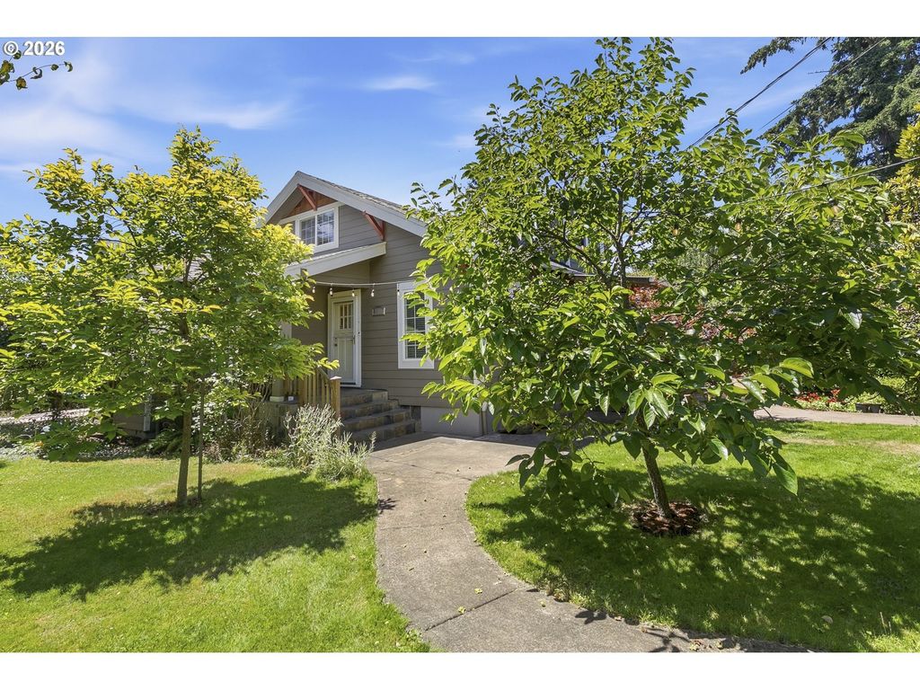 7111 Se 63rd Ave, Portland